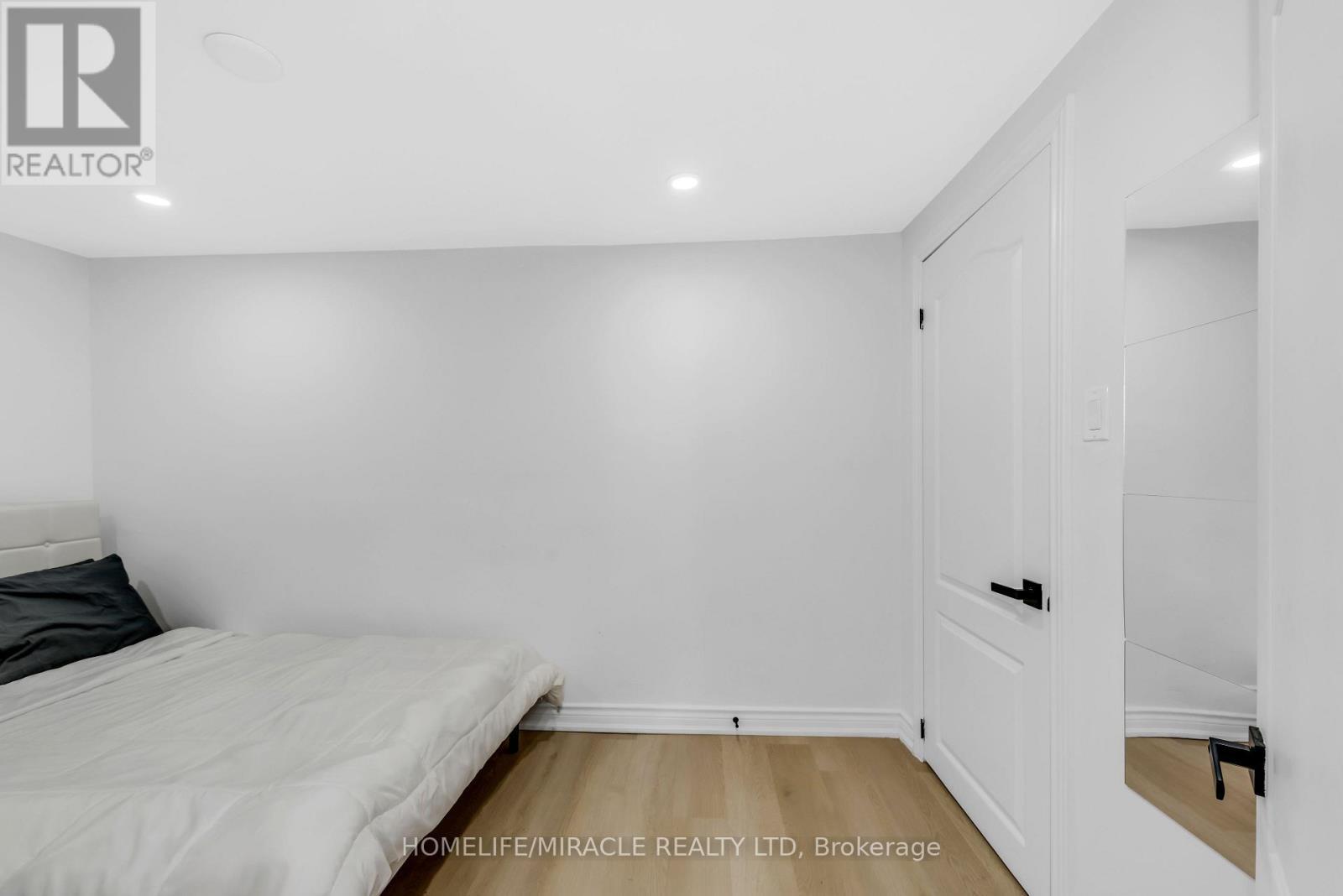 195 Randi Road, Mississauga, ON - Indoor