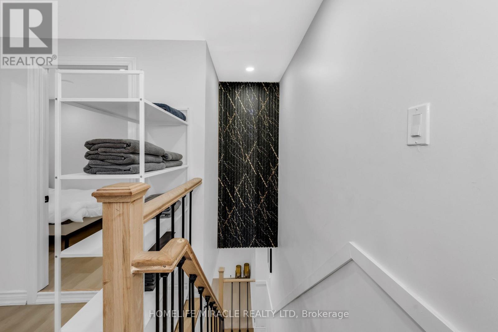 195 Randi Road, Mississauga, ON - Indoor