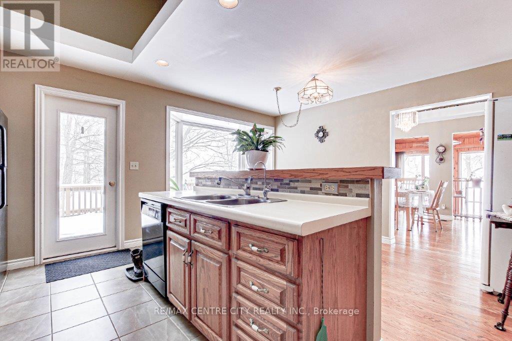 34639 Third Line, Southwold, ON - Indoor Photo Showing Other Room