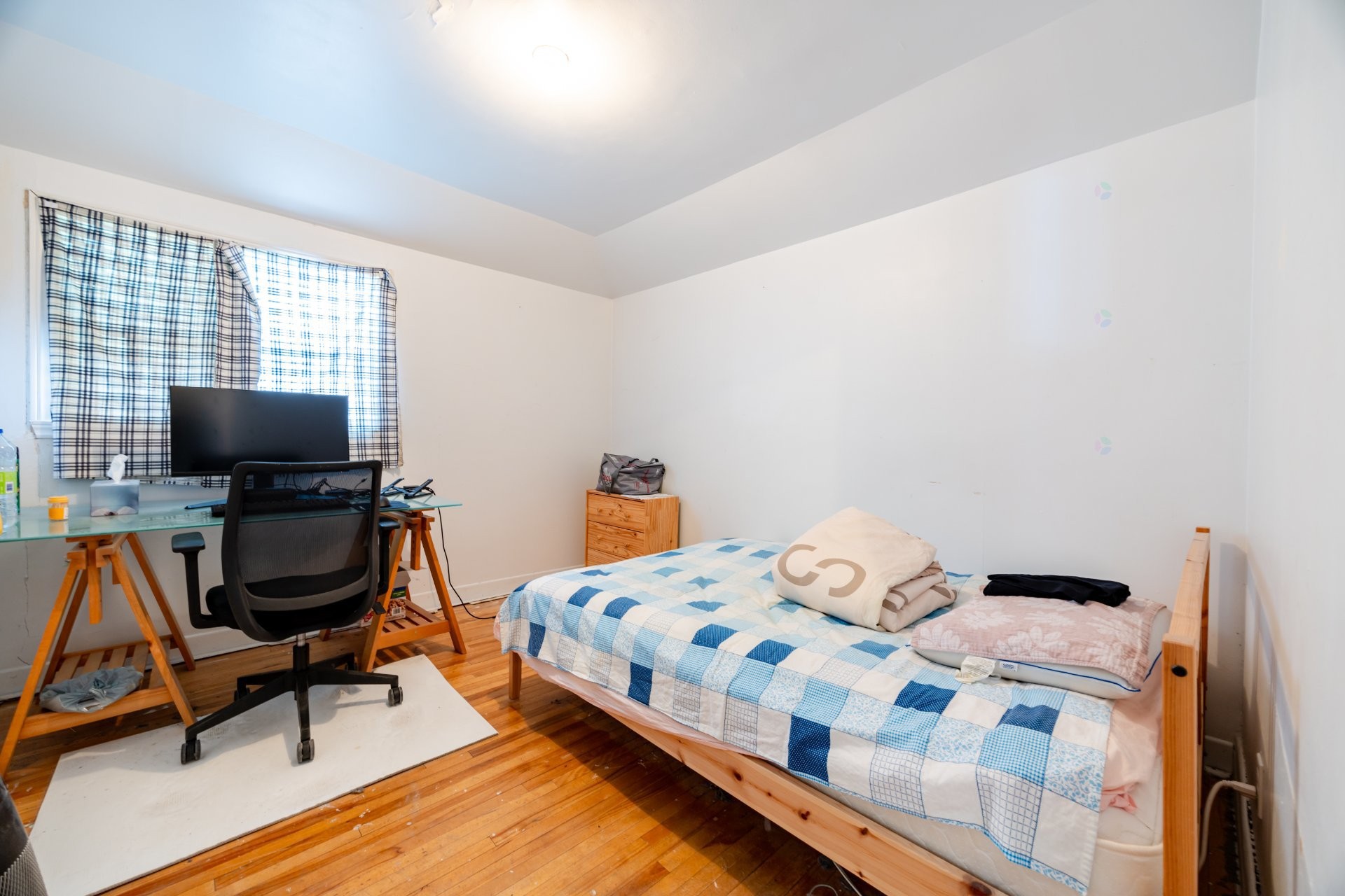 Bedroom - 424 Rue Laurier, Val-Des-Sources, QC - Indoor Photo Showing Bedroom