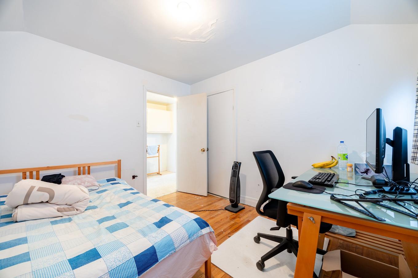Chambre à coucher - 424 Rue Laurier, Val-Des-Sources, QC - Indoor Photo Showing Bedroom