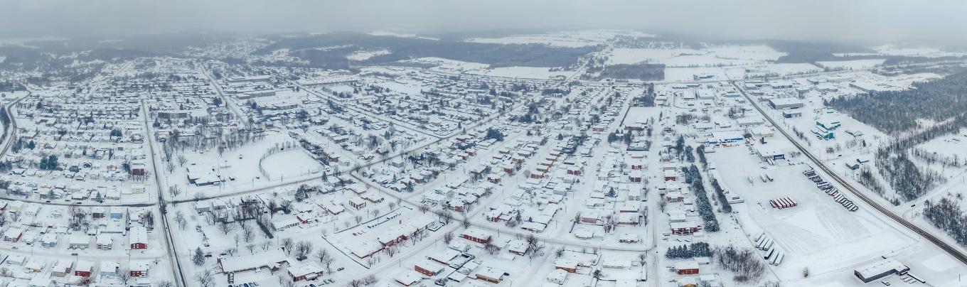 Photo aérienne - 424 Rue Laurier, Val-Des-Sources, QC - Outdoor With View