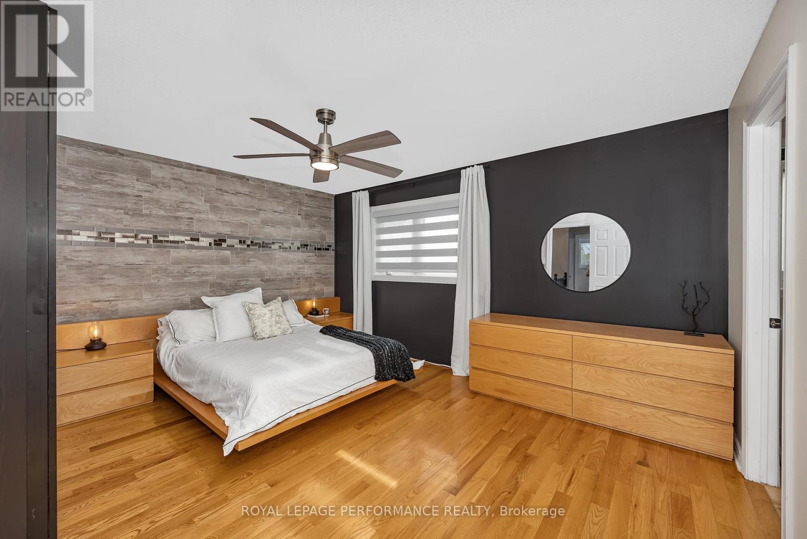 81 Saddle Crescent, Ottawa, ON - Indoor Photo Showing Bedroom