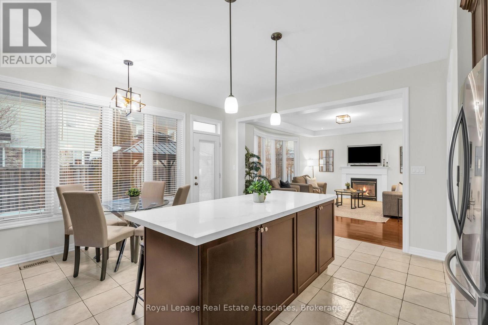 879 Etherington Way, Milton, ON - Indoor