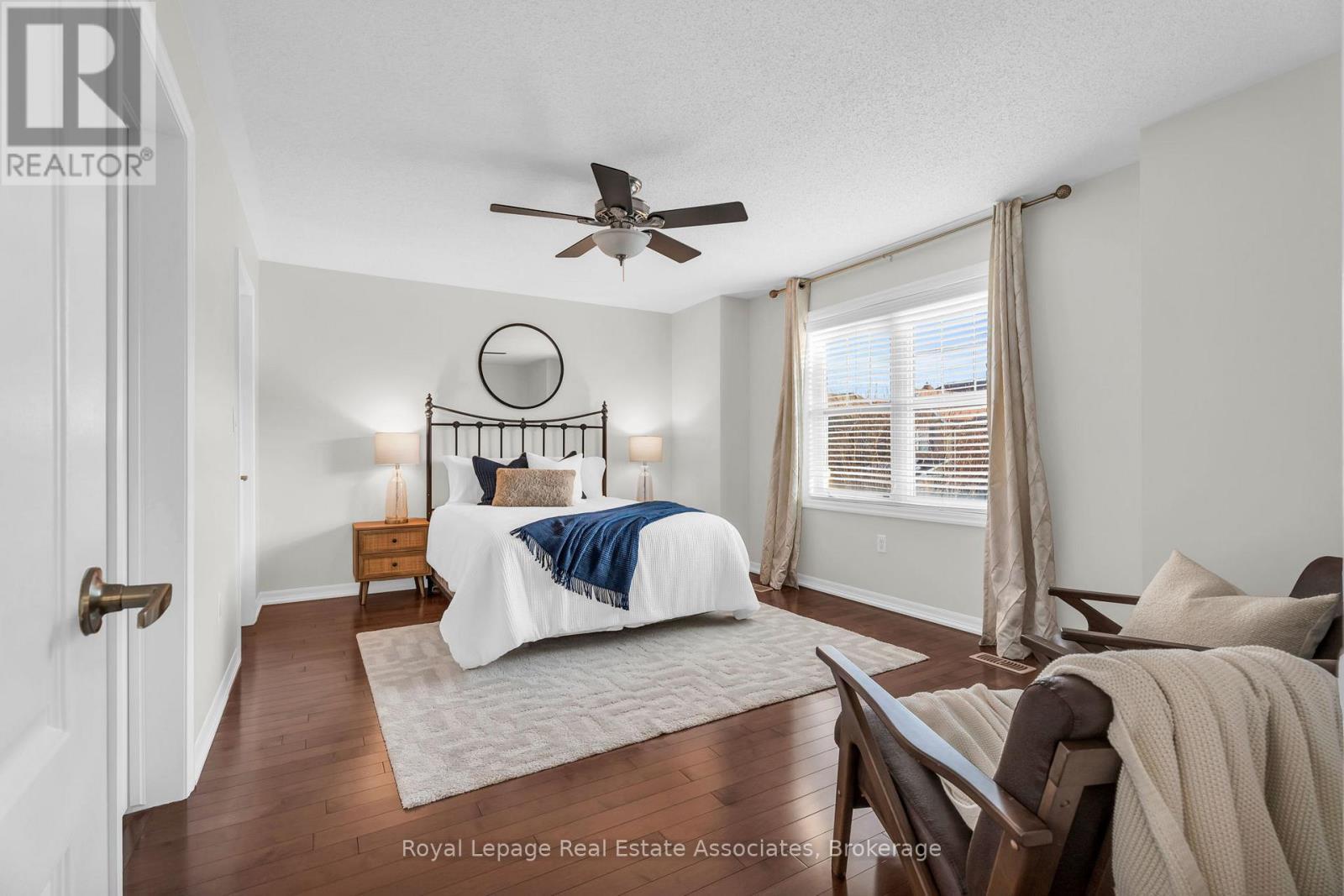 879 Etherington Way, Milton, ON - Indoor Photo Showing Bedroom