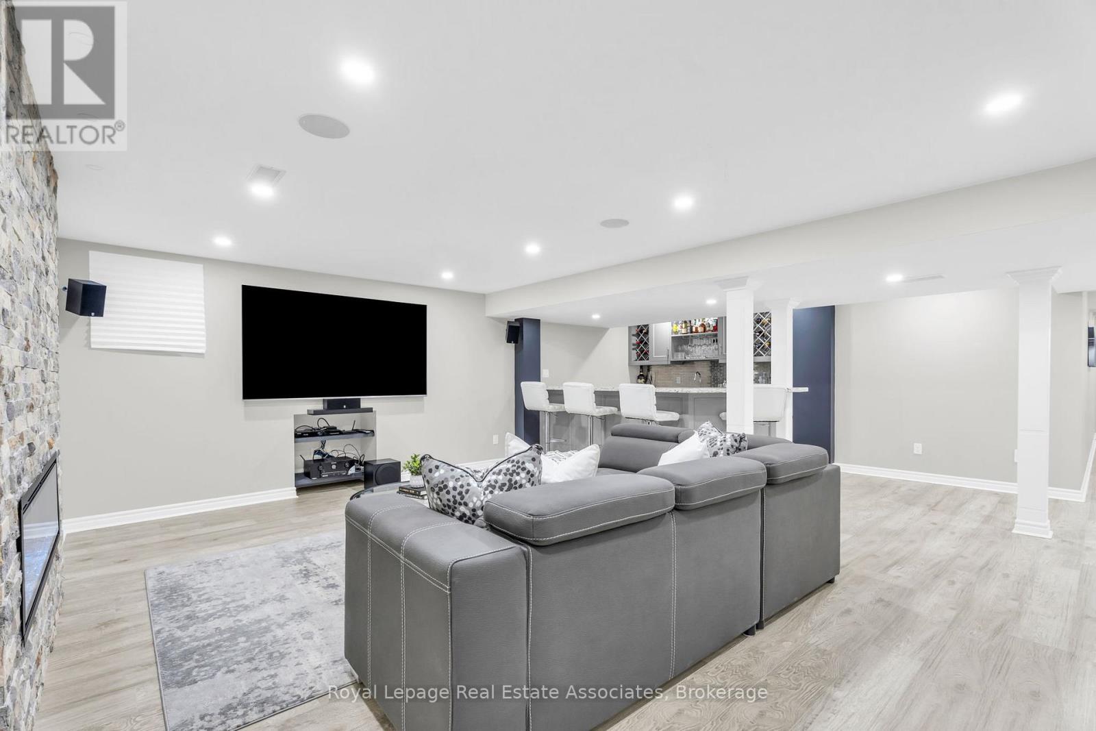 879 Etherington Way, Milton, ON - Indoor