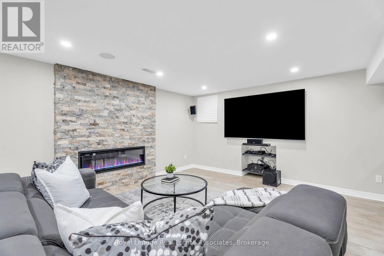 879 Etherington Way, Milton, ON - Indoor With Fireplace