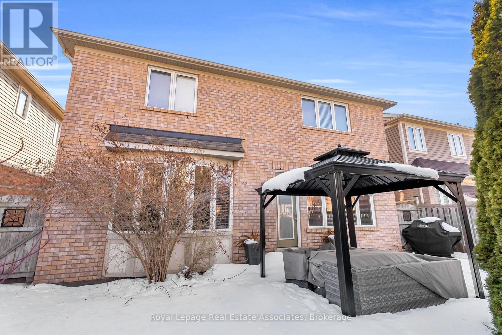 879 Etherington Way, Milton, ON - Outdoor With Exterior