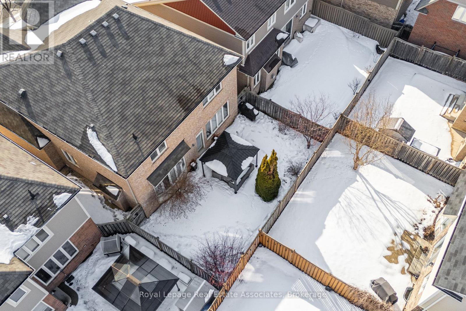 879 Etherington Way, Milton, ON - Outdoor