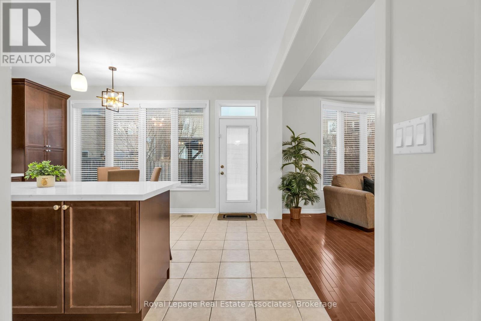 879 Etherington Way, Milton, ON - Indoor