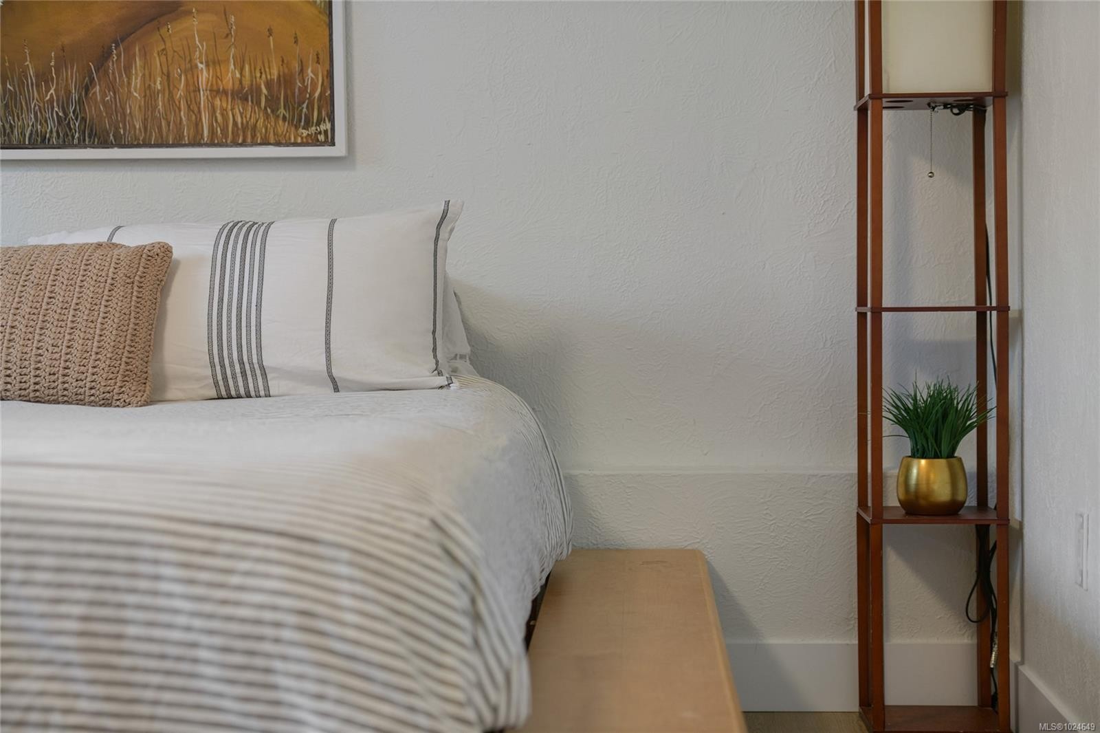 2048 Courser Dr, Sidney, BC