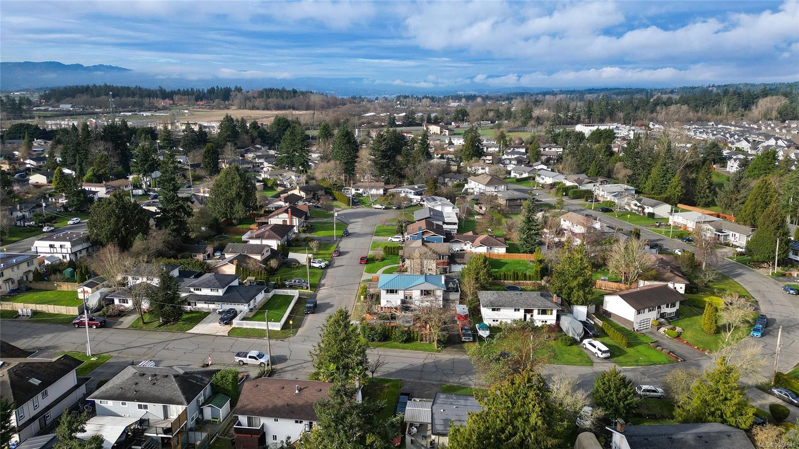 2048 Courser Dr, Sidney, BC