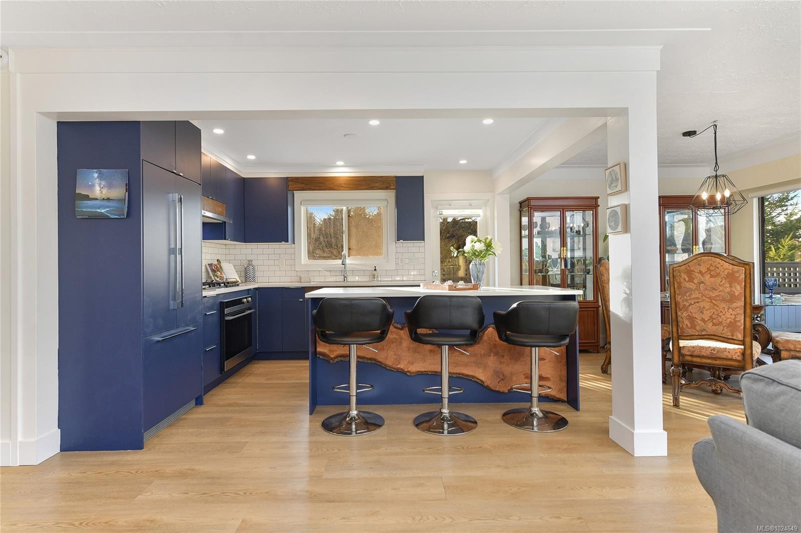 2048 Courser Dr, Sidney, BC