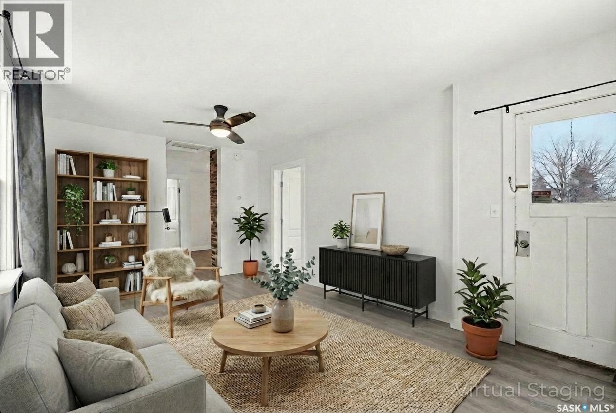 450 River Street E, Prince Albert, SK - Indoor Photo Showing Living Room