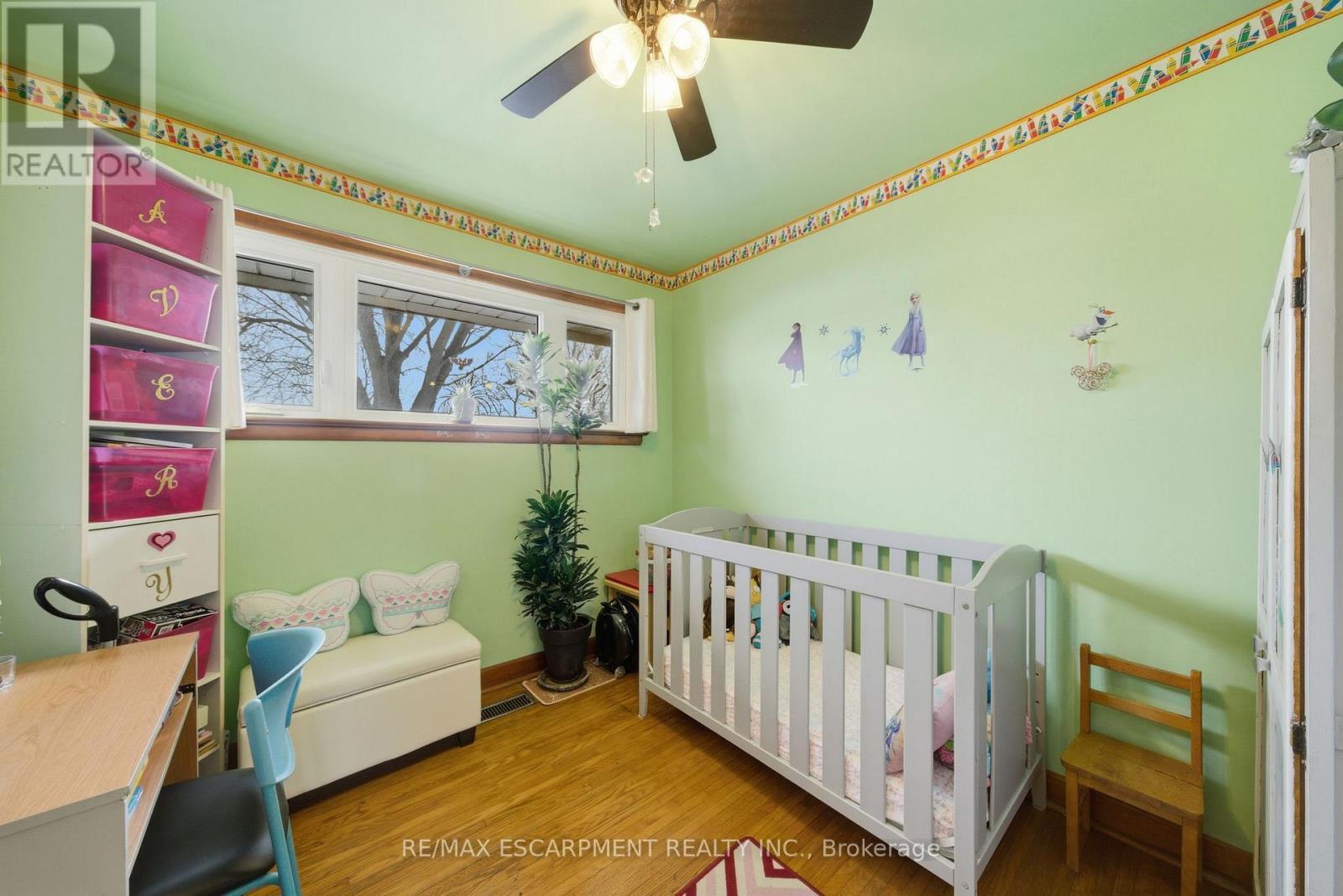 763 Upper Ottawa Street, Hamilton, ON - Indoor Photo Showing Bedroom