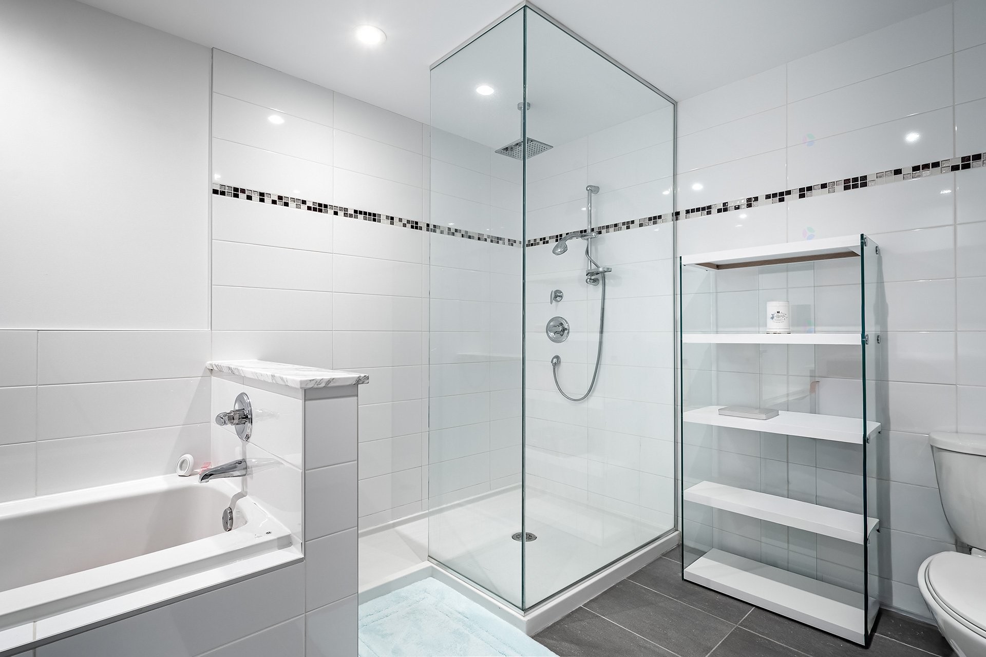 Master Bathroom - 802-4293 Rue Jean-Talon O., Montréal (Côte-Des-Neiges/Notre-Dame-De-Grâce), QC - Indoor Photo Showing Bathroom