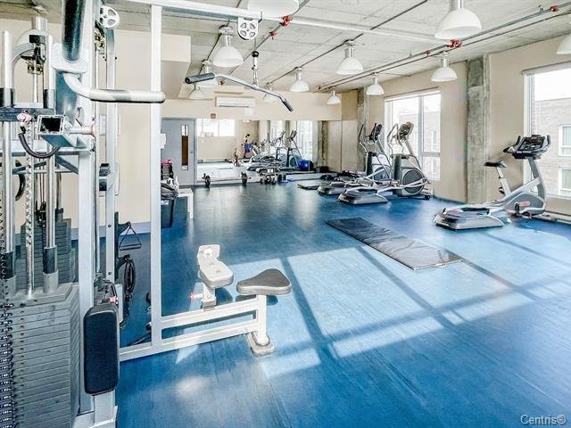 Salle d'exercice - 719-1235 Rue Bishop, Montréal (Ville-Marie), QC - Indoor Photo Showing Gym Room