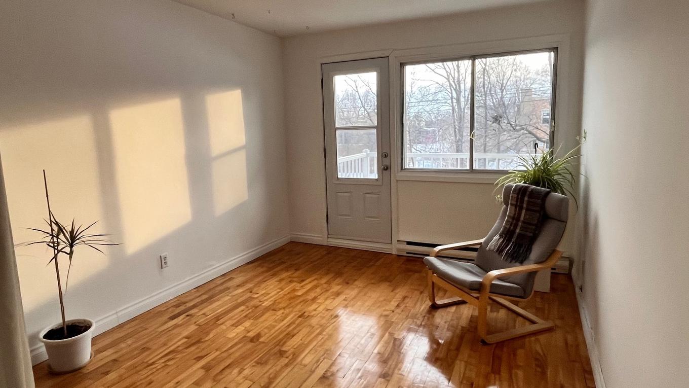 Salon - 4-5155 10E Avenue, Montréal (Rosemont/La Petite-Patrie), QC - Indoor Photo Showing Other Room