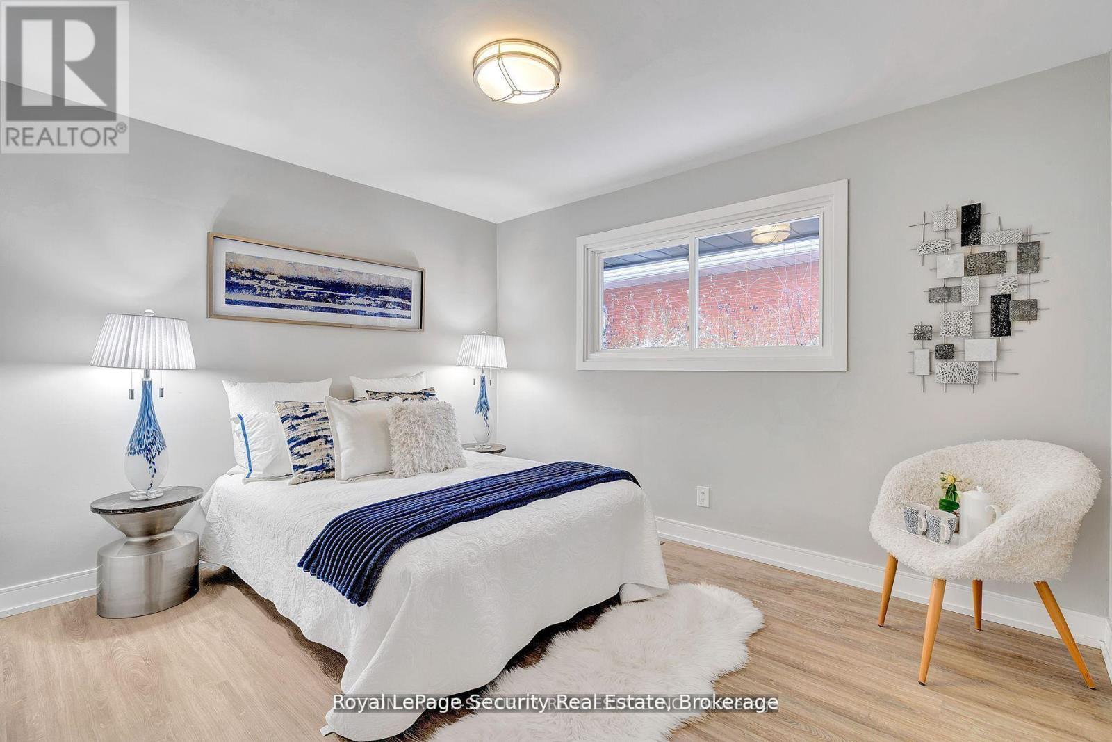 183 Sekura Street, Cambridge, ON - Indoor Photo Showing Bedroom