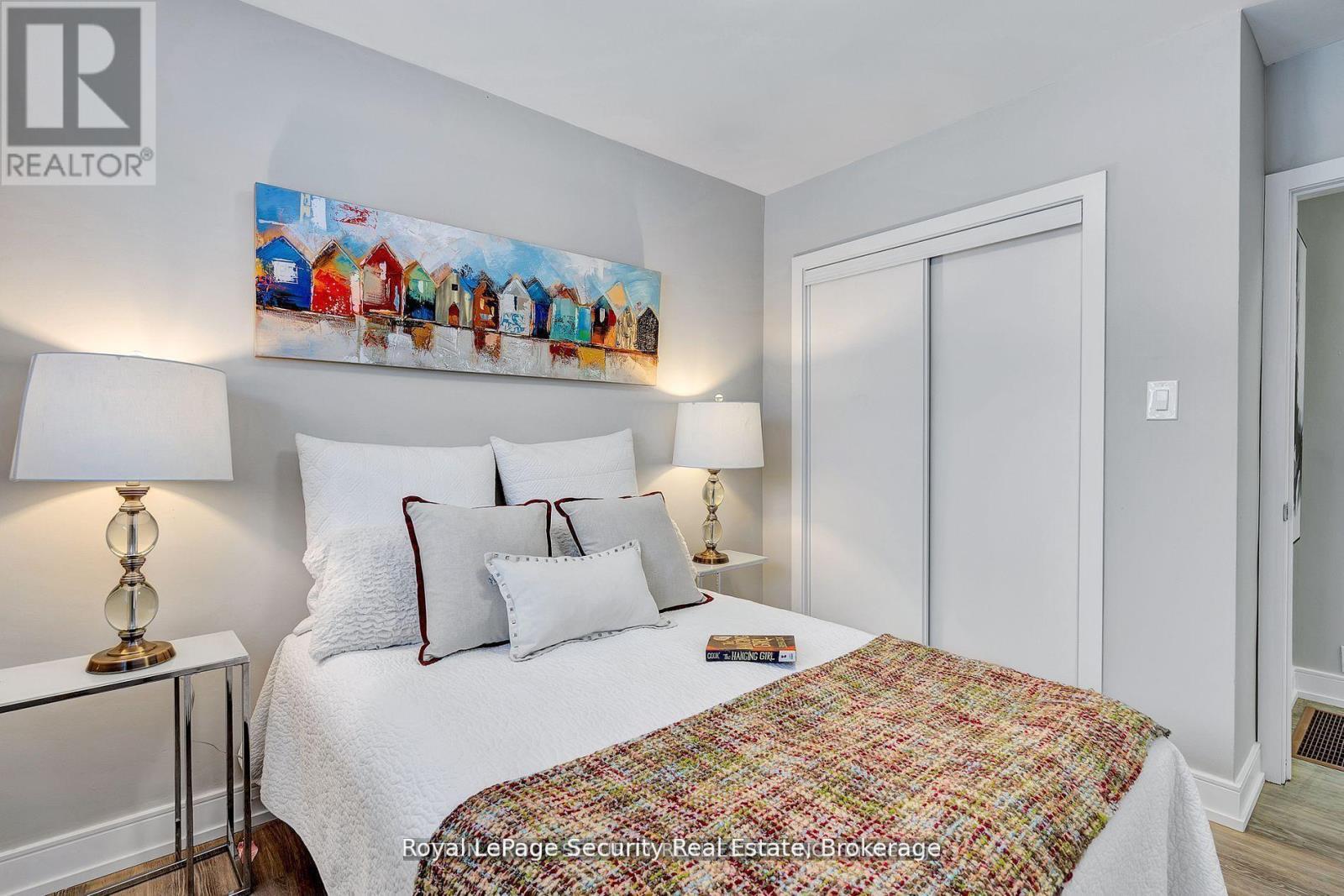 183 Sekura Street, Cambridge, ON - Indoor Photo Showing Bedroom