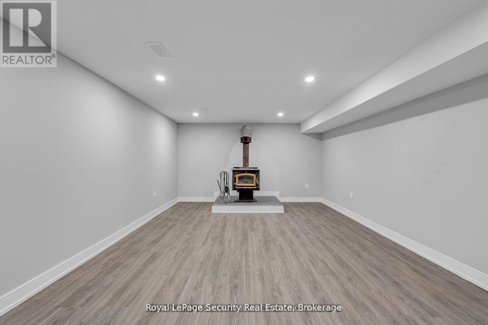 183 Sekura Street, Cambridge, ON - Indoor