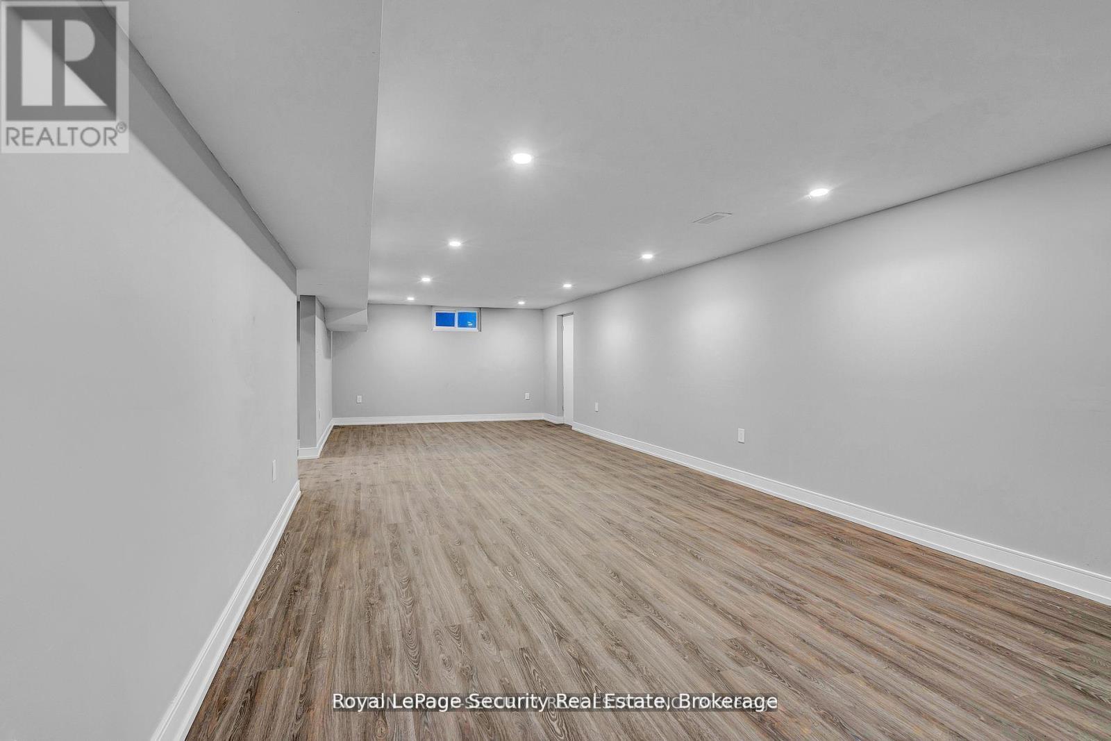 183 Sekura Street, Cambridge, ON - Indoor Photo Showing Other Room