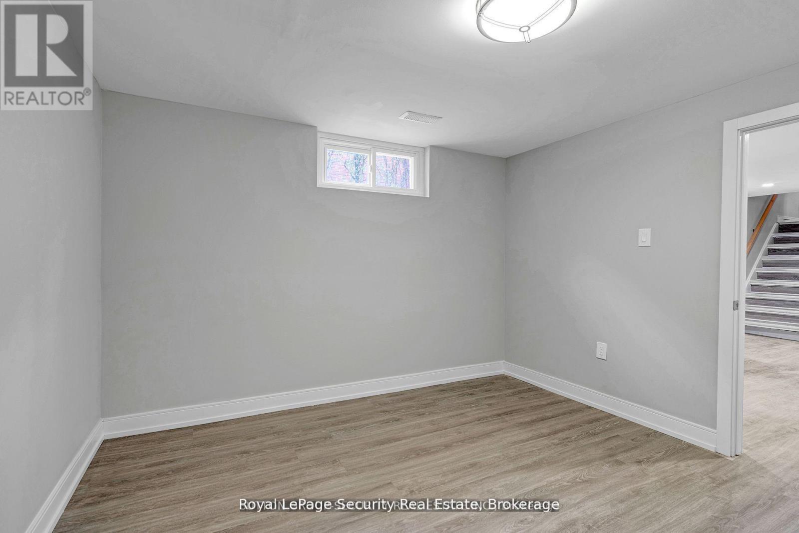 183 Sekura Street, Cambridge, ON - Indoor Photo Showing Other Room
