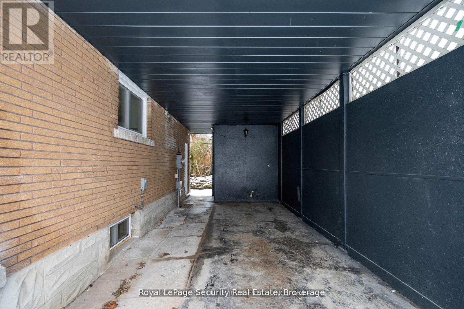 183 Sekura Street, Cambridge, ON - Outdoor With Exterior