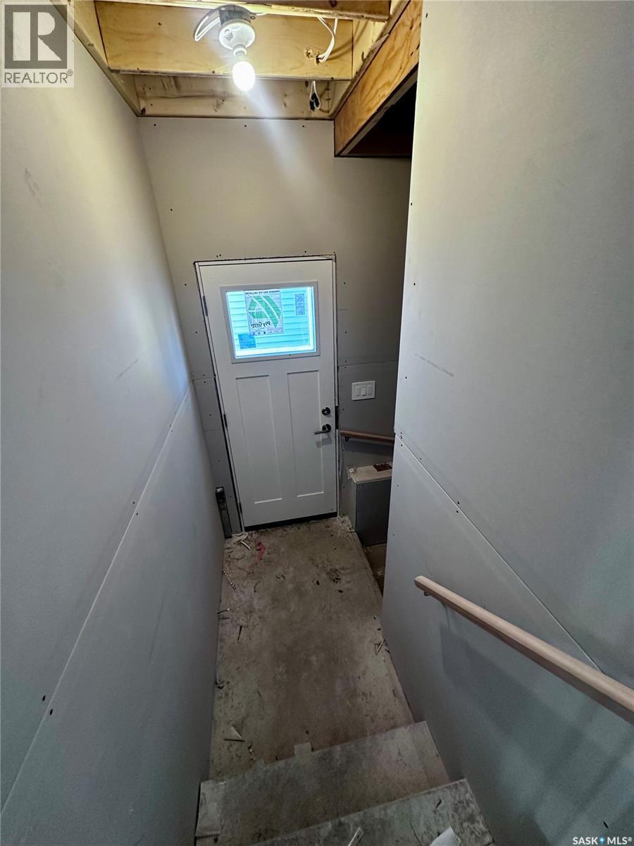 1123 Camden Gardens, White City, SK - Indoor