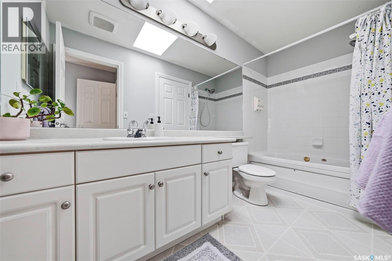 59 103 Banyan Crescent, Saskatoon, SK - Indoor Photo Showing Bathroom