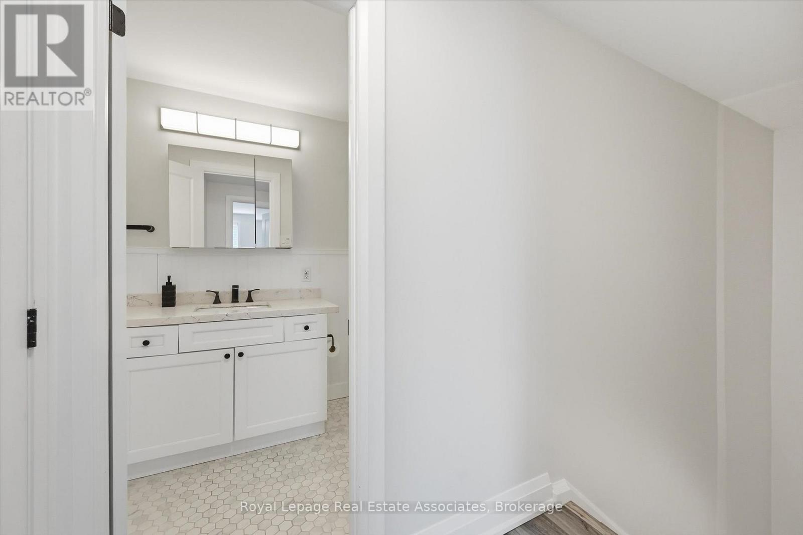 489 Timber Lane, Burlington, ON - Indoor