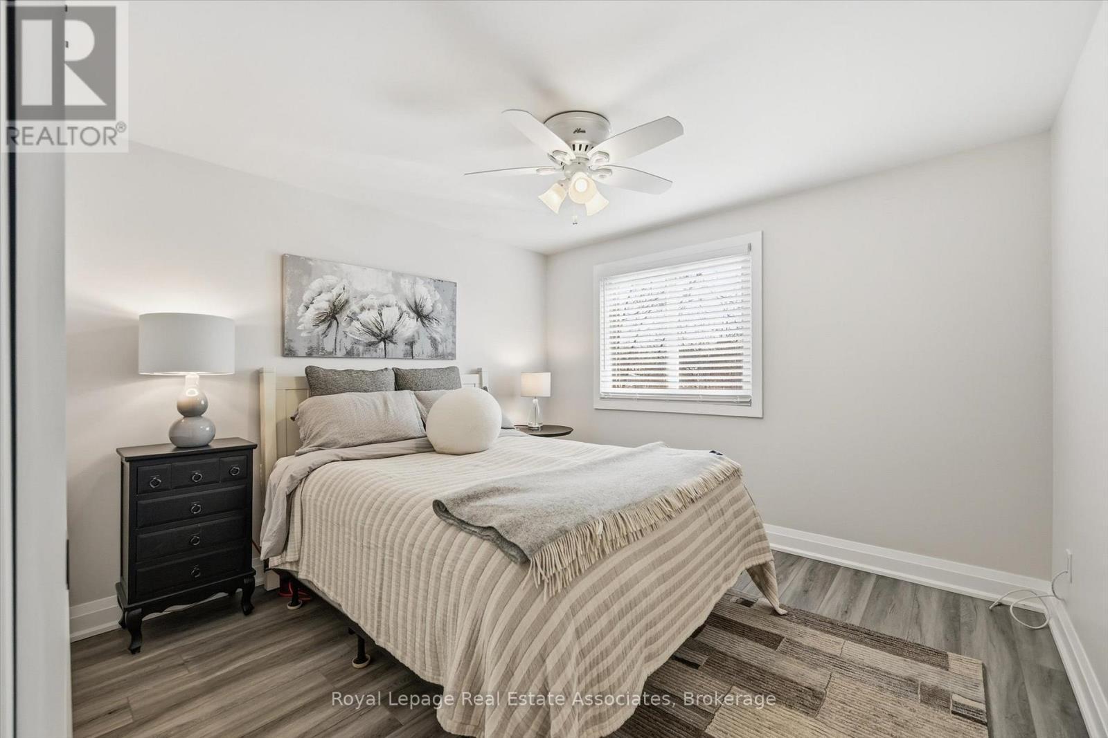 489 Timber Lane, Burlington, ON - Indoor Photo Showing Bedroom