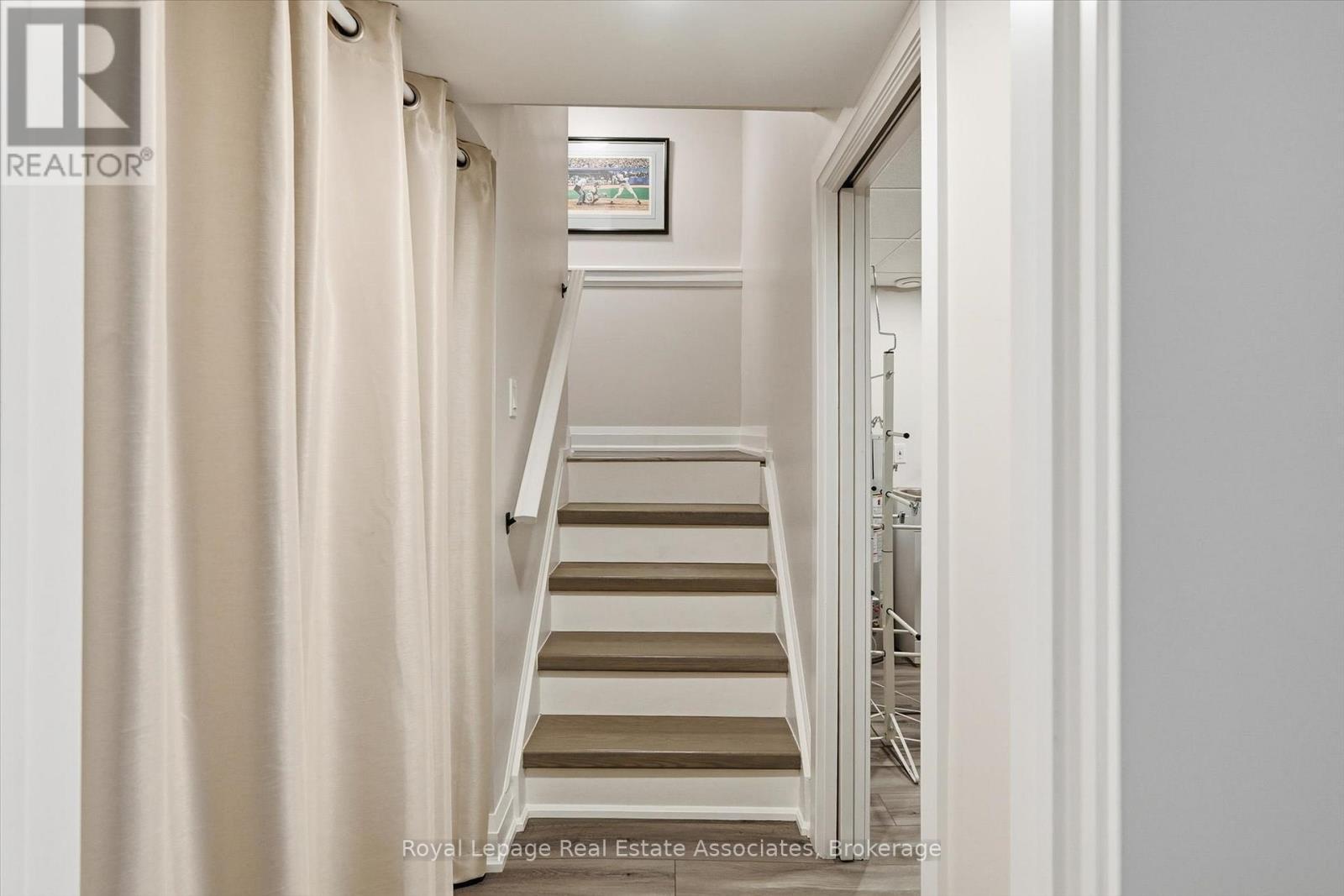 489 Timber Lane, Burlington, ON - Indoor Photo Showing Other Room