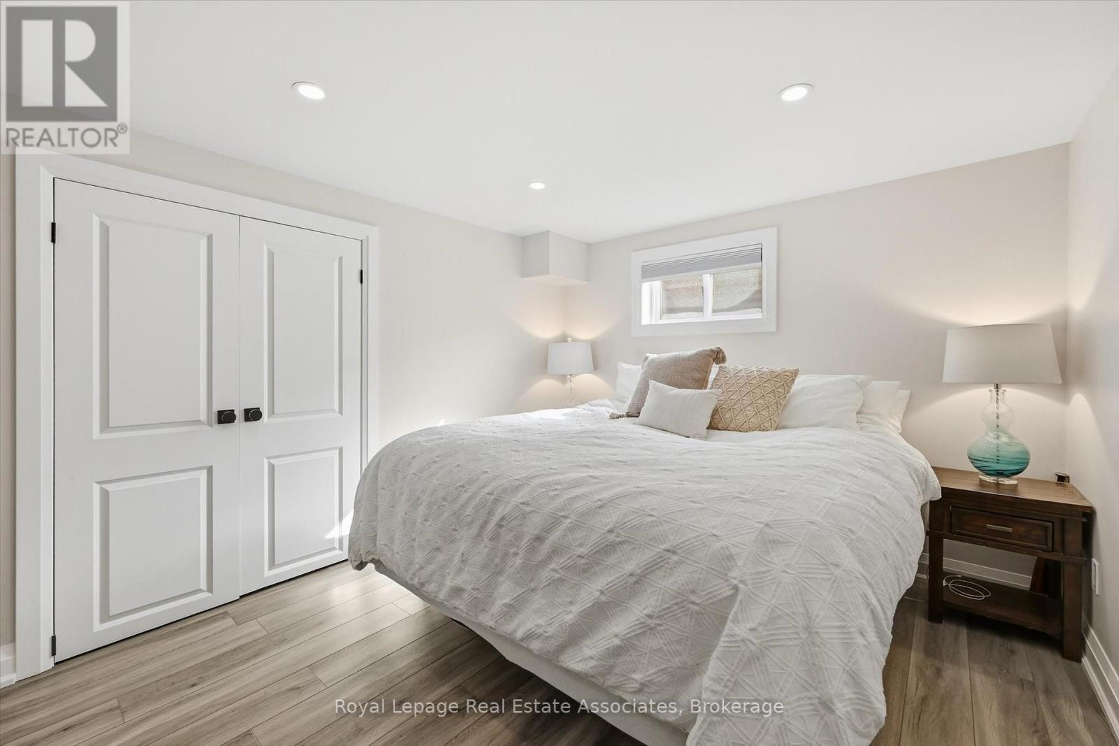 489 Timber Lane, Burlington, ON - Indoor Photo Showing Bedroom