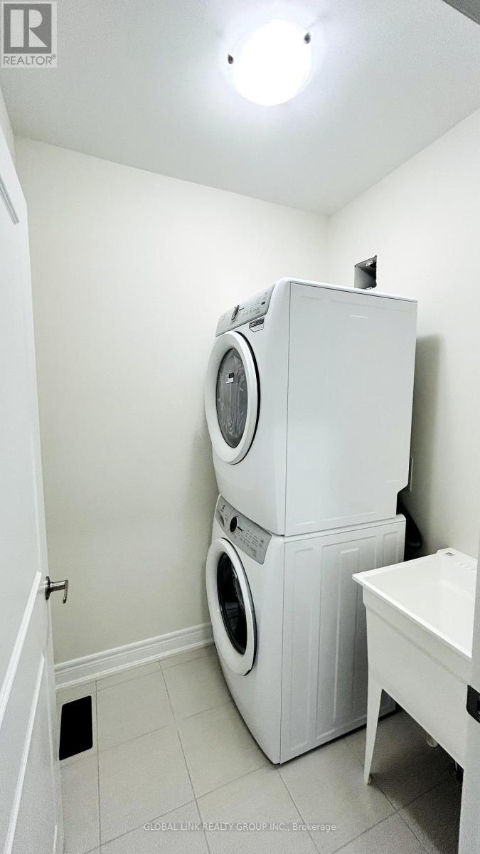 2959 Gatestone Path, Pickering, ON - Indoor Photo Showing Laundry Room