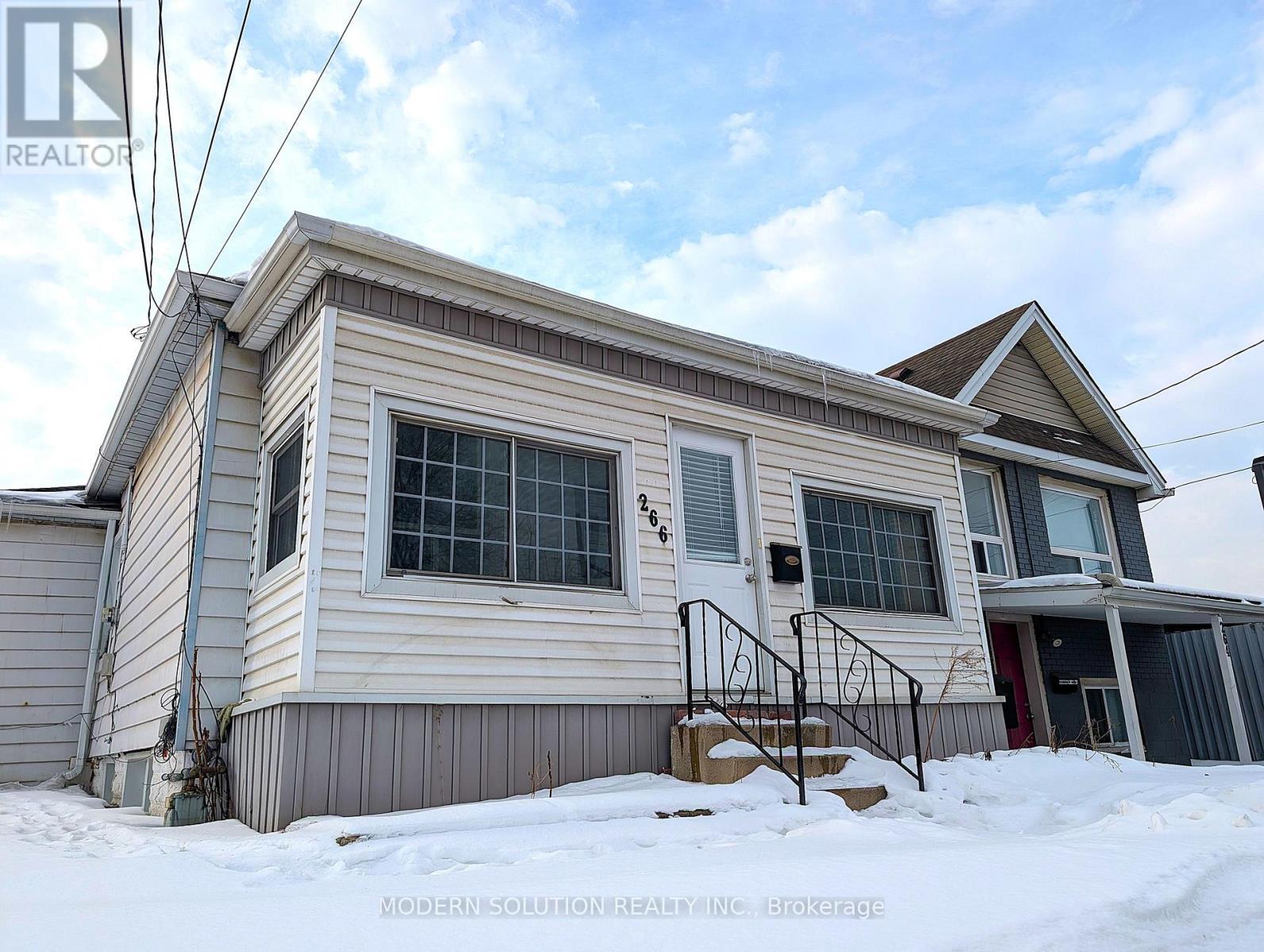 266 Beach Road, Hamilton, ON - Outdoor