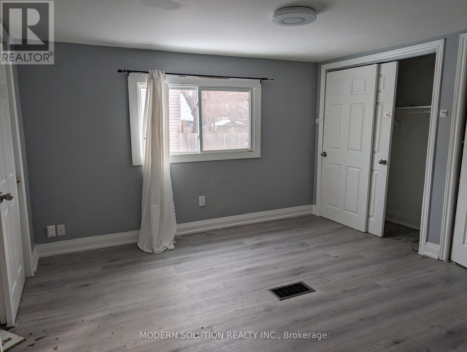 266 Beach Road, Hamilton, ON - Indoor Photo Showing Other Room