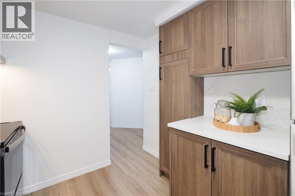 433 Exmoor Street, Waterloo, ON - Indoor