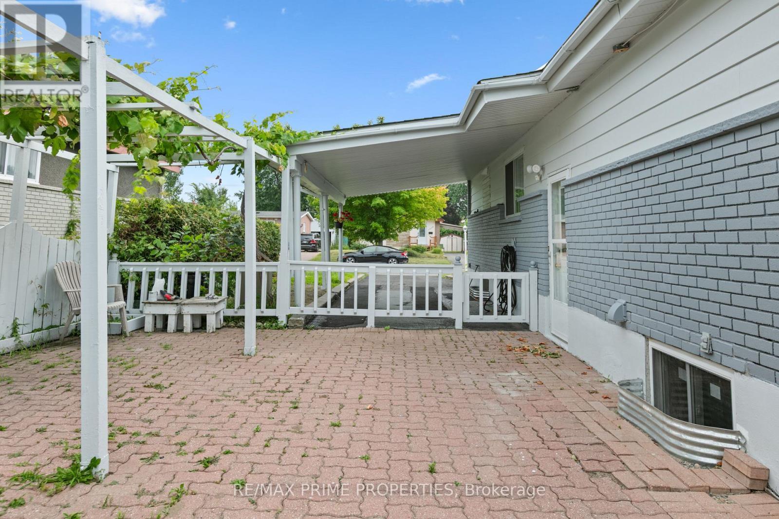 1035 Connery Avenue, Ottawa, ON - Outdoor With Exterior