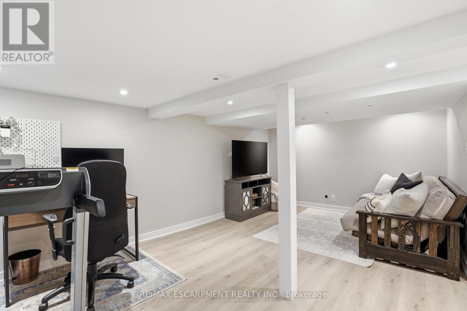 181 Grosvenor Avenue S, Hamilton, ON - Indoor