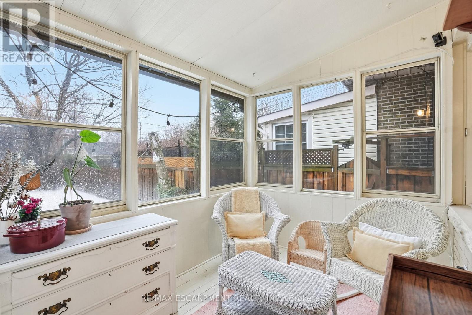 181 Grosvenor Avenue S, Hamilton, ON - Indoor