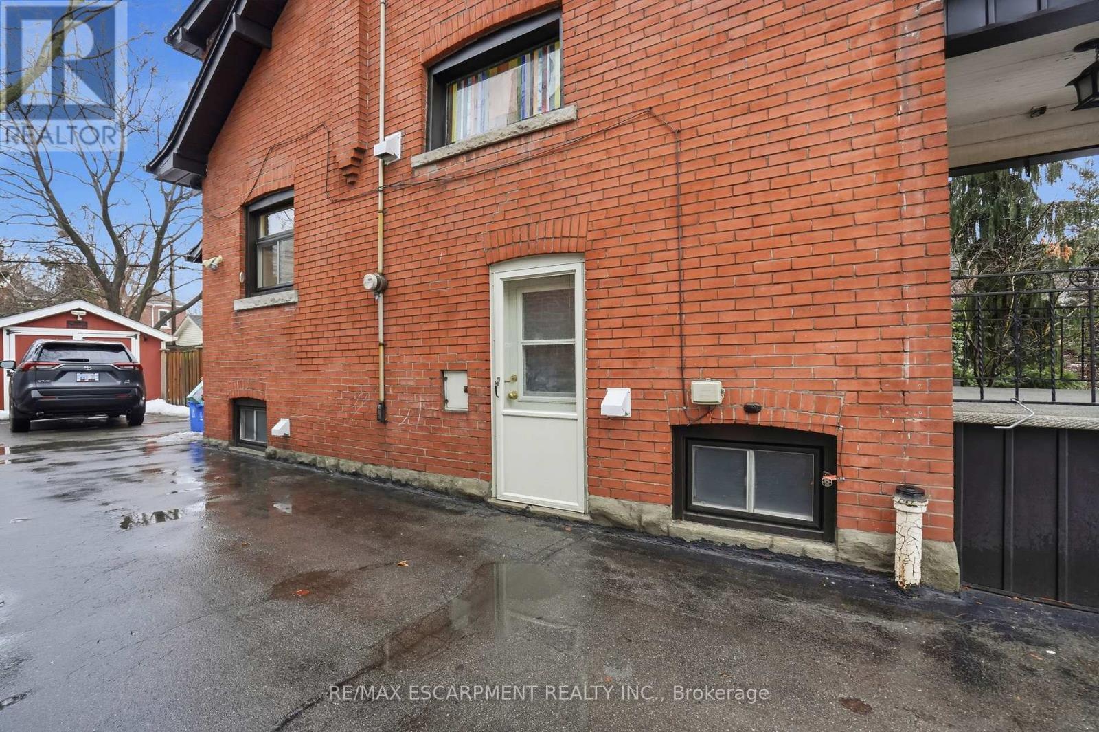 181 Grosvenor Avenue S, Hamilton, ON - Outdoor With Exterior