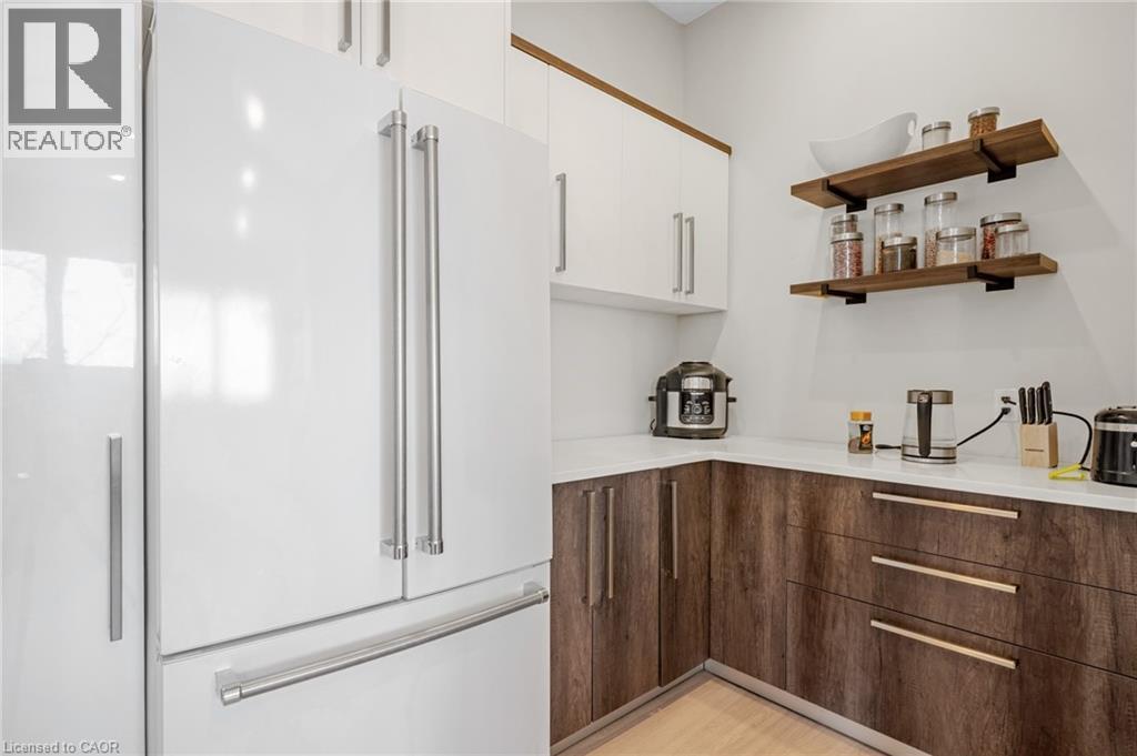 111 Grand Ridge Drive, Cambridge, ON - Indoor