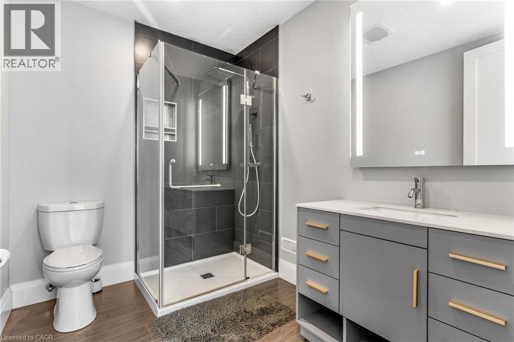 111 Grand Ridge Drive, Cambridge, ON - Indoor Photo Showing Bathroom