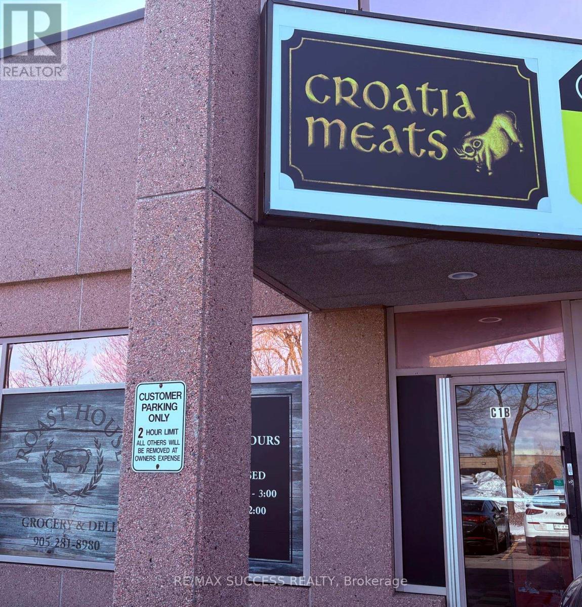 918 Dundas Street E, Mississauga, ON