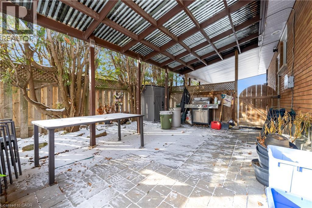 77 Lawfield Drive, Hamilton, ON -