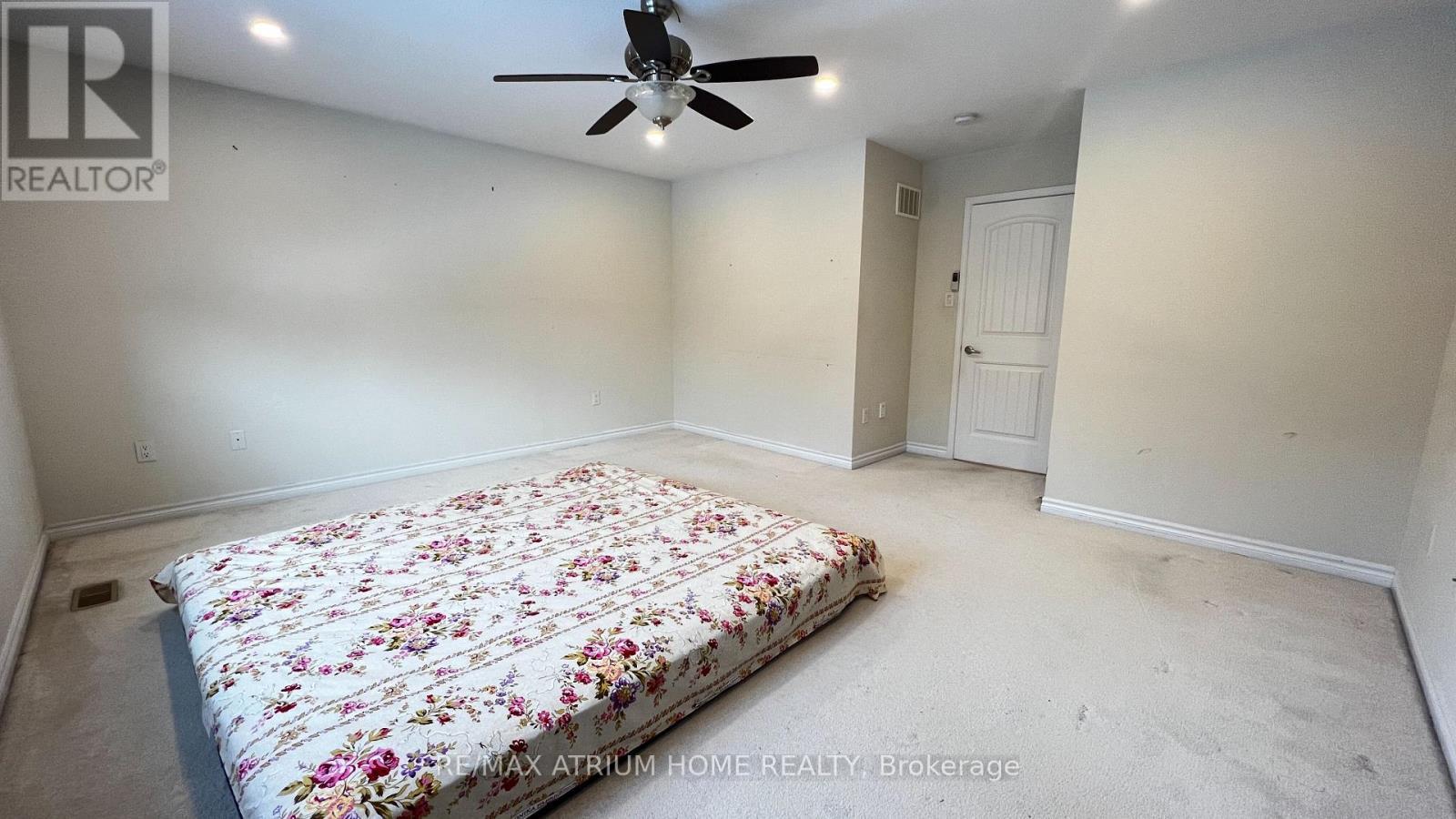 Primary Bedroom (Ensuite 5pcs Bathroom) - 2 Forest Grove Lane, Kitchener, ON - Indoor Photo Showing Bedroom