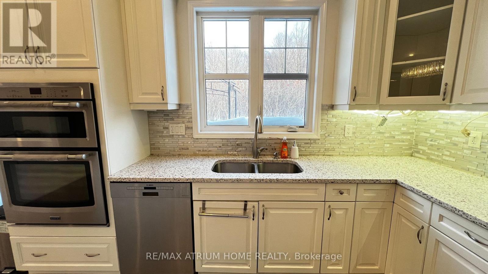 Kitchen 3 - 2 Forest Grove Lane, Kitchener, ON - Indoor Photo Showing Kitchen