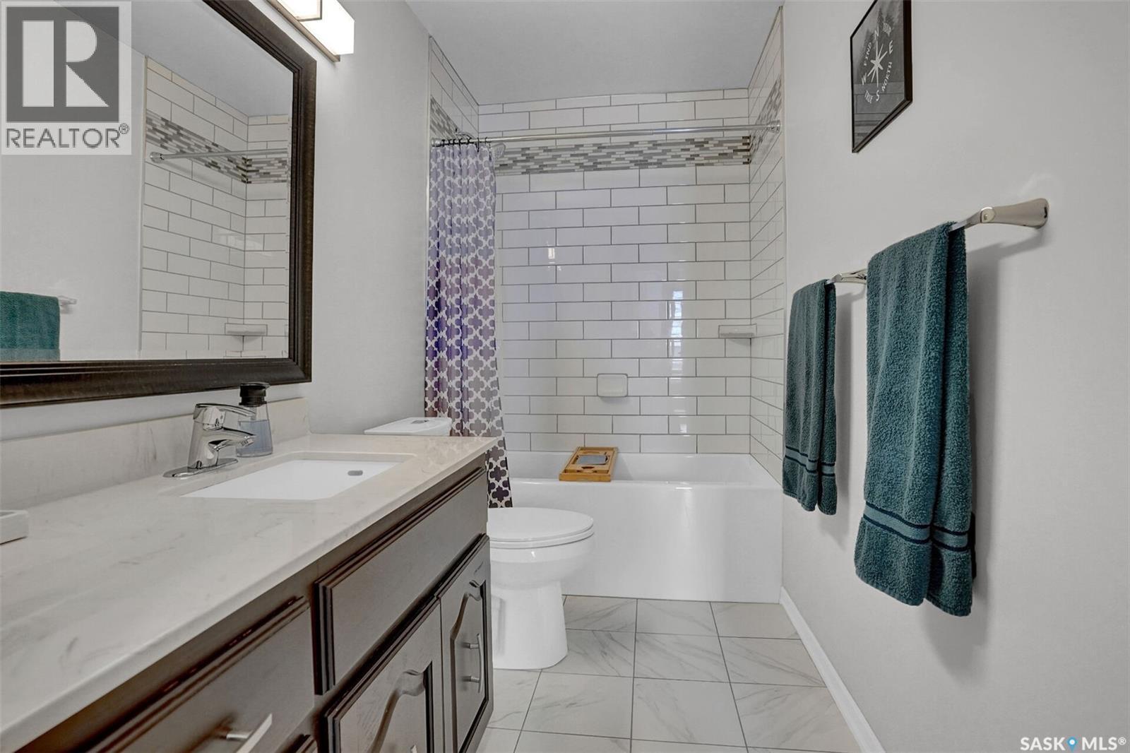 1245 Runciman Crescent N, Regina, SK - Indoor Photo Showing Bathroom