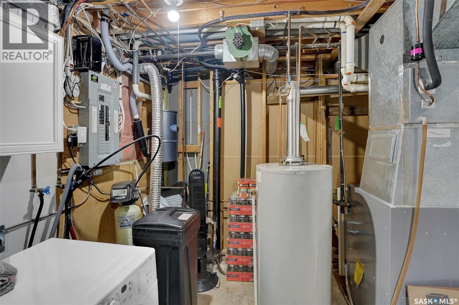 1245 Runciman Crescent N, Regina, SK - Indoor Photo Showing Basement